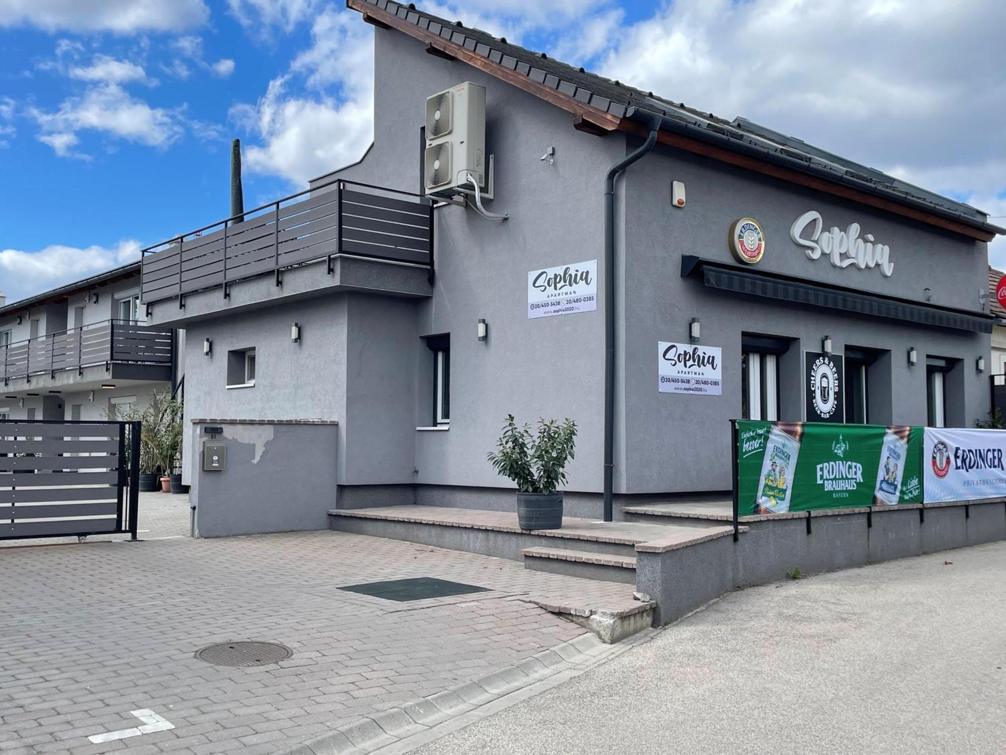Sophia Apartman Goedoello Εξωτερικό φωτογραφία