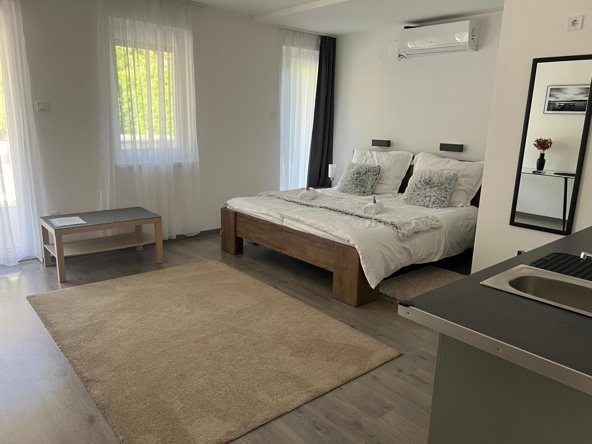 Sophia Apartman Goedoello Εξωτερικό φωτογραφία