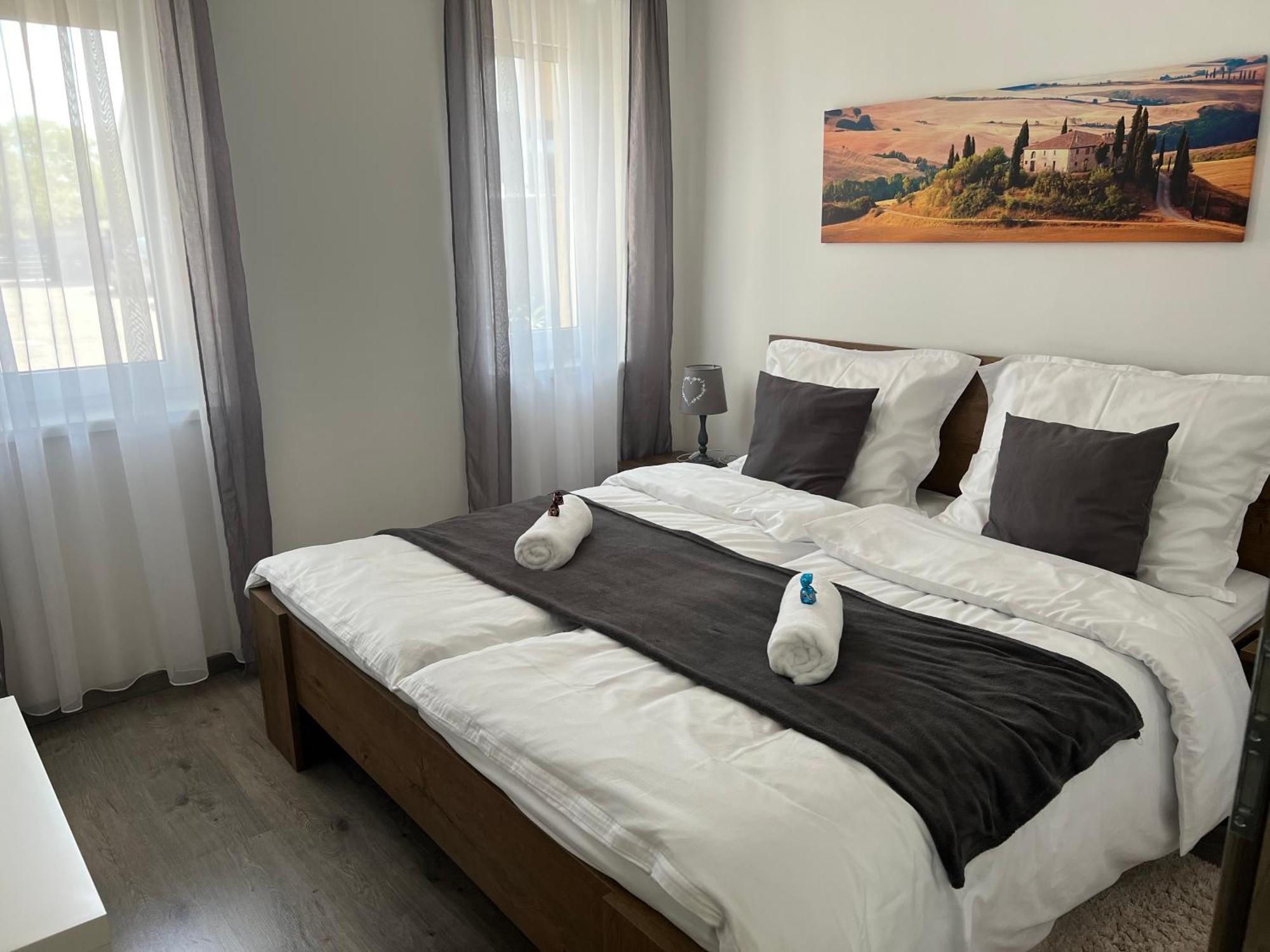 Sophia Apartman Goedoello Εξωτερικό φωτογραφία