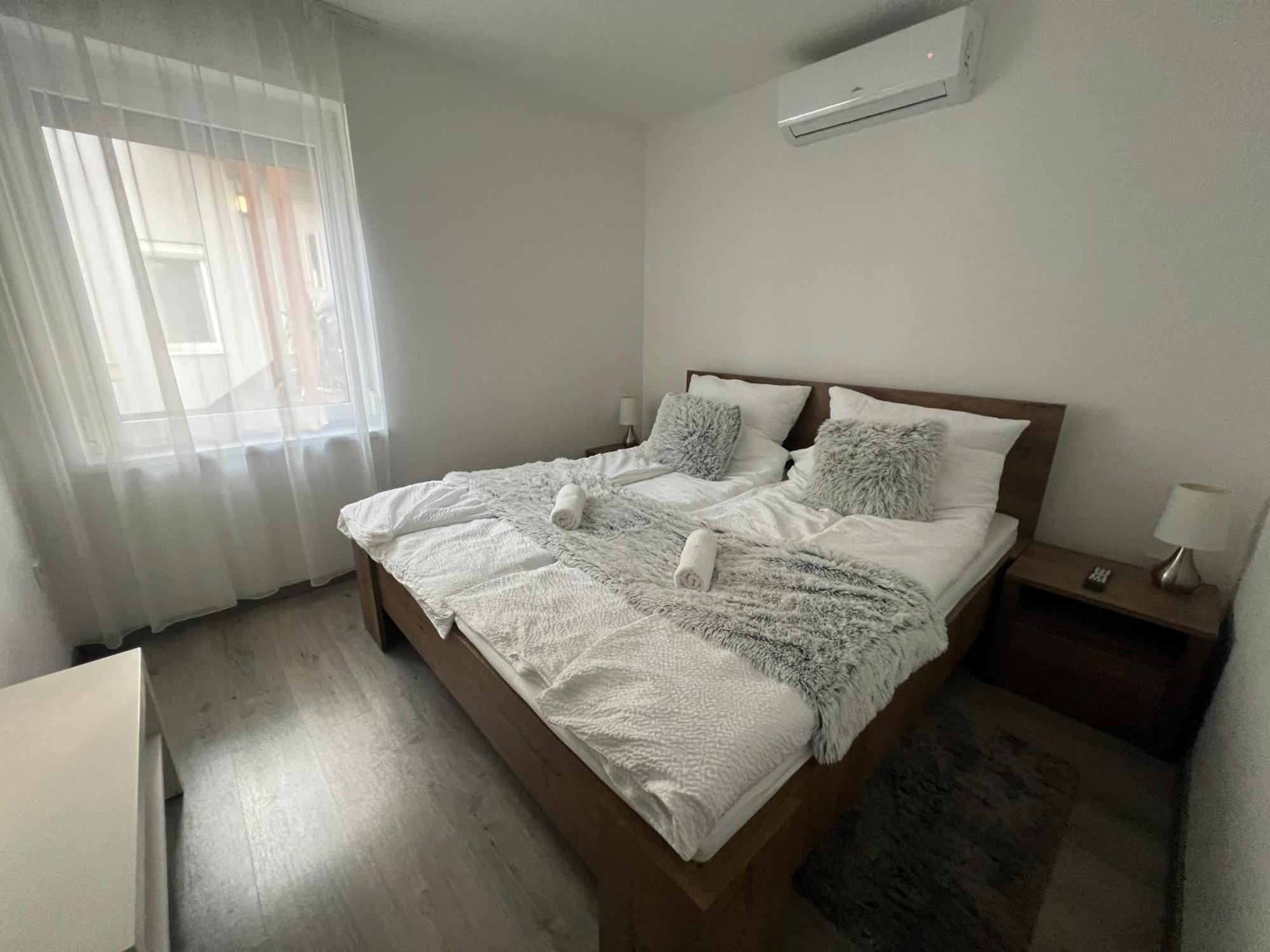 Sophia Apartman Goedoello Εξωτερικό φωτογραφία